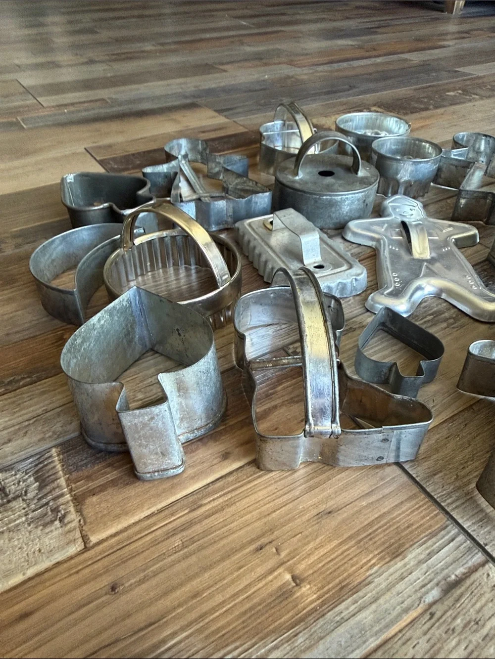 Vintage Metal Cookie Cutter Set - Assorted Shapes in Silver